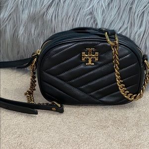 TORY BURCH KIRA CHEVRON SMALL CAMERA BAG
